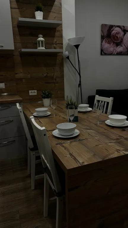 Апартаменты Wells Вуэльс возле озера Еловое в отеле