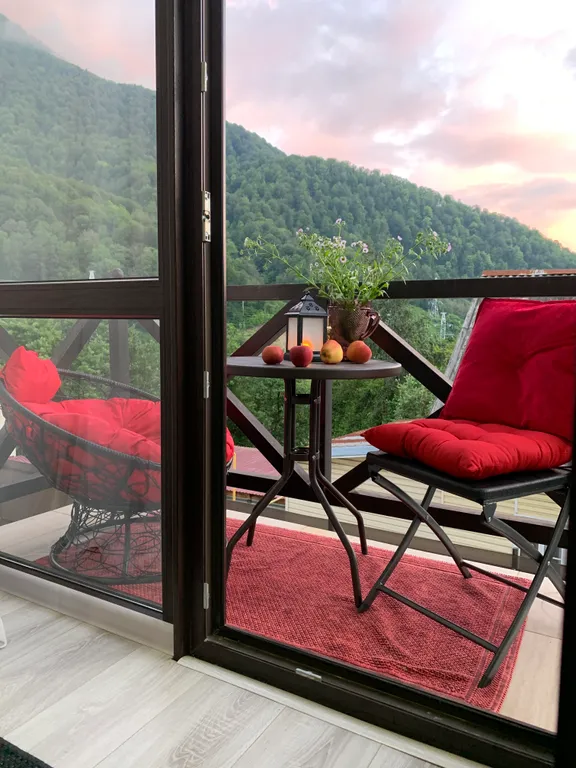 Солнечная стильная студия в горах Красной Поляны