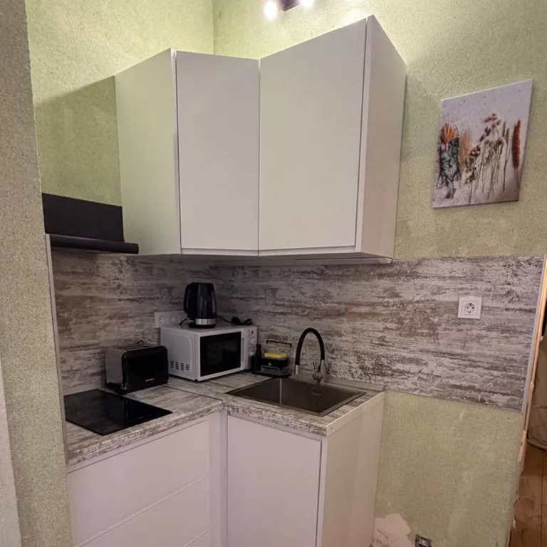 Дом для двоих в сосновом лесу