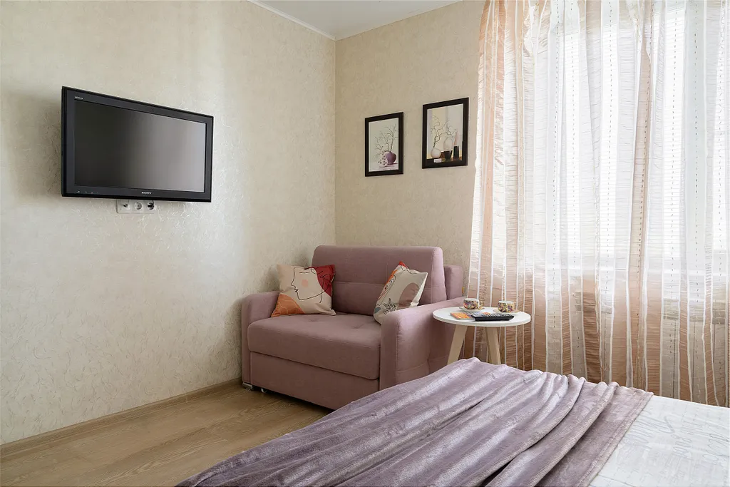 Современная двухкомнатная квартира с изолированными комнатами в центре