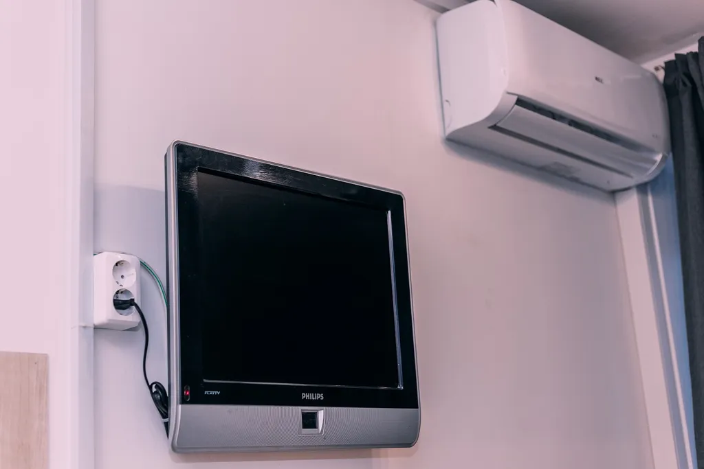 Комната со своим санузлом и мини-кухней в историческом центре