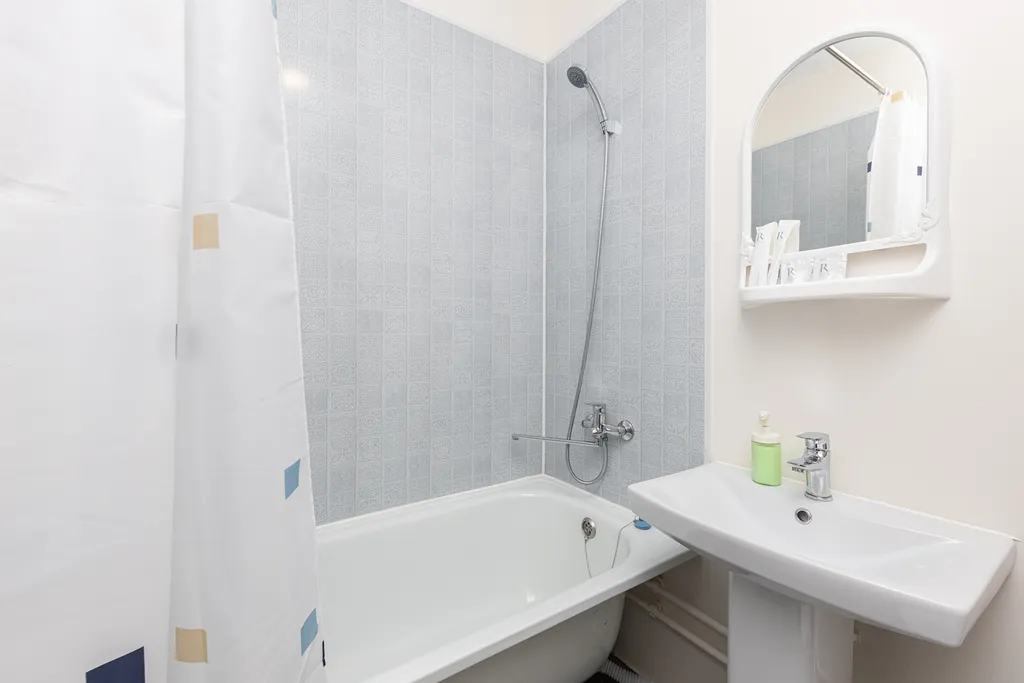 На Кораблестроителей 80