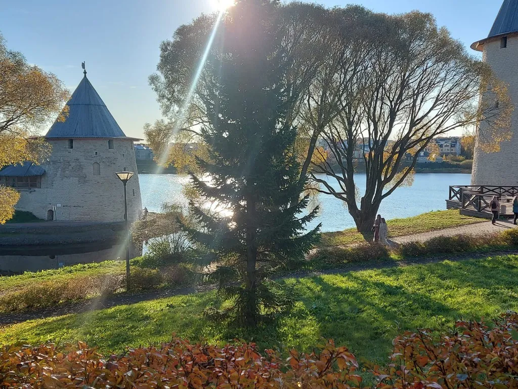 Французский балкон с видом на Псковский Кремль