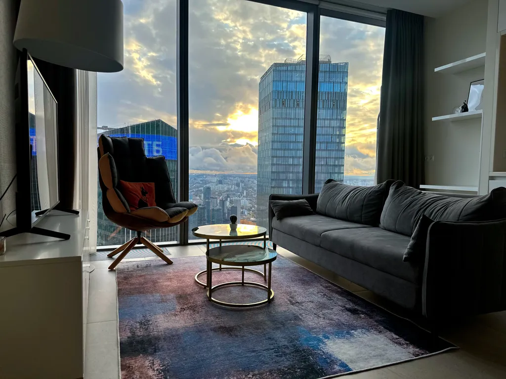 Апартамент на 80 этаже выше облаков