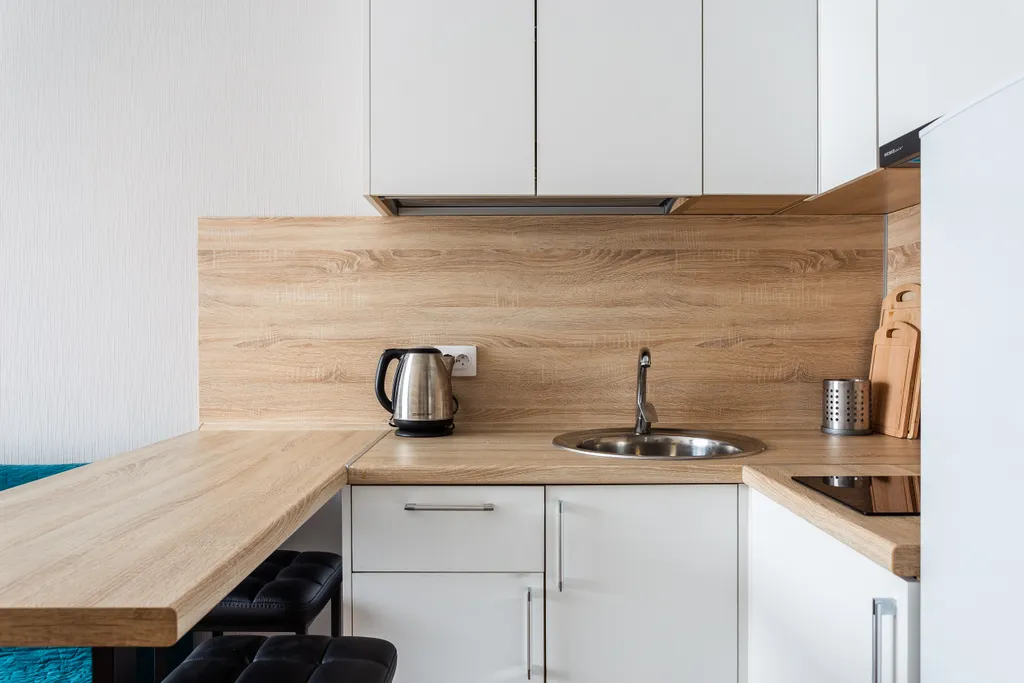 Студия у метро Парнас