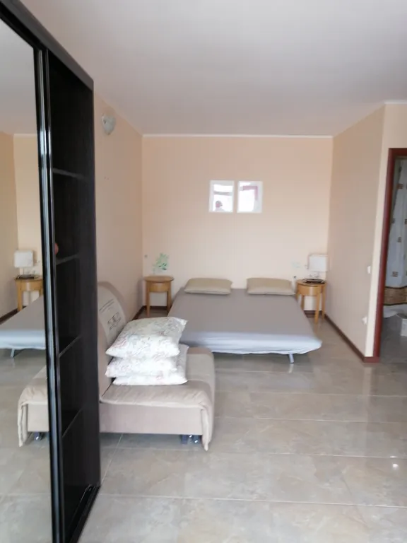 Отдельный номер с кухней возле моря