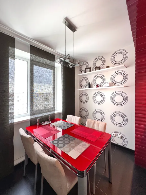 Стильная двухкомнатная квартира с разделенными комнатами в районе ГГМ