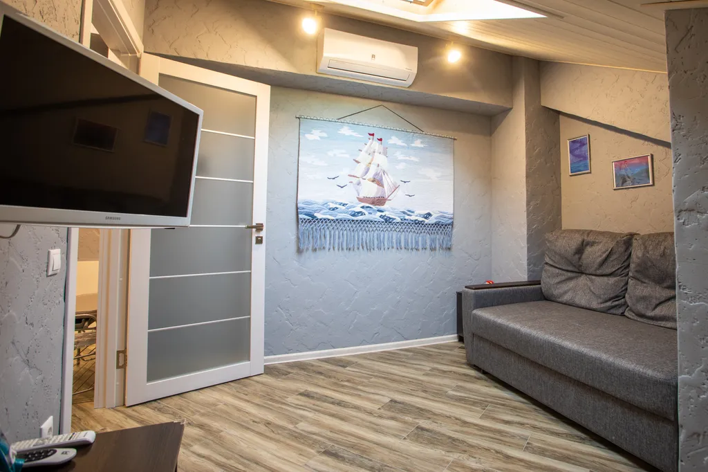 Четырехместный номер с видом на горы №3