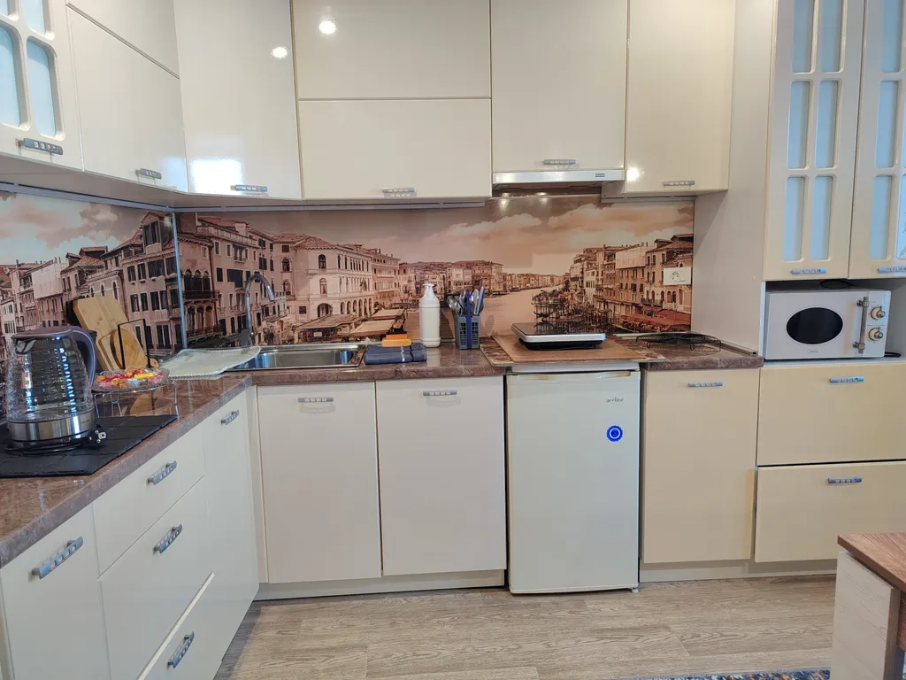 Однокомнатная квартира, зонированная на две зоны.