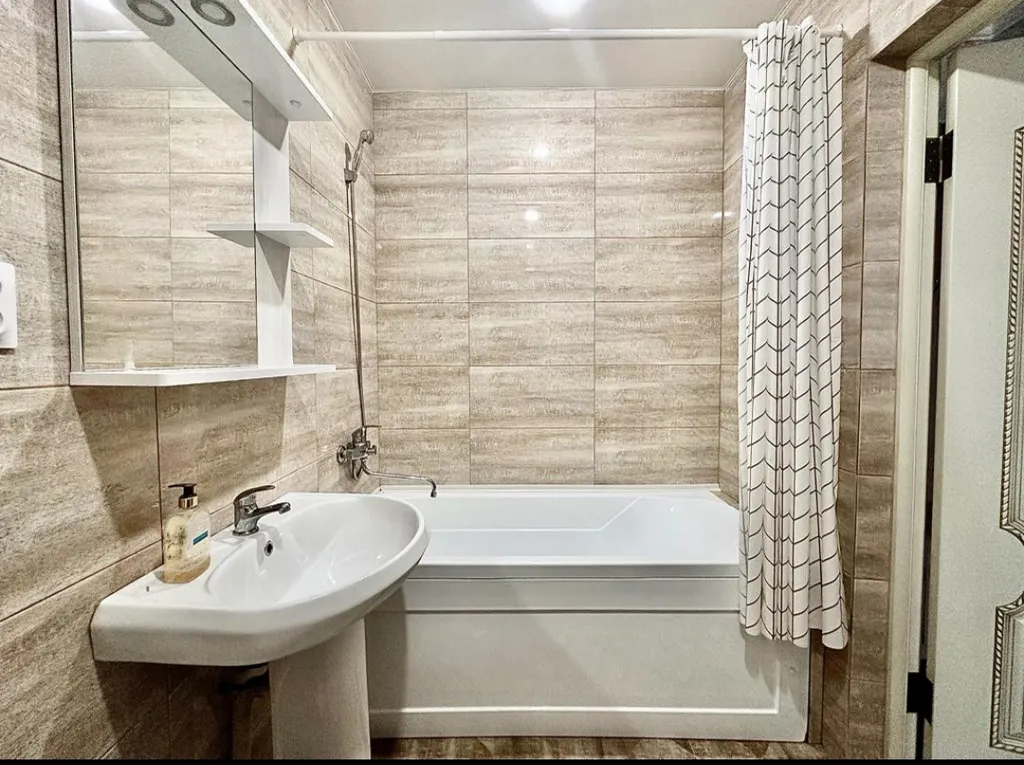 Чистая однокомнатная квартира в очень хорошем районе