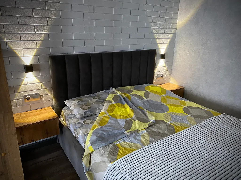 Стильная, просторная студия 50 оттенков серого