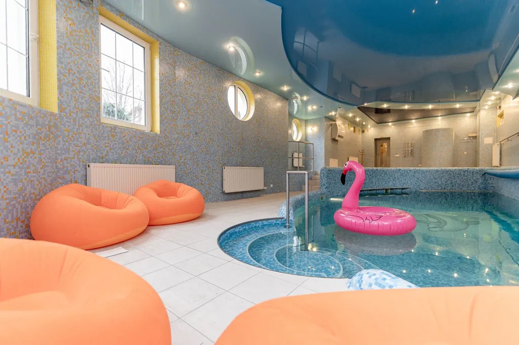 Отличный дом с бассейном и сауной