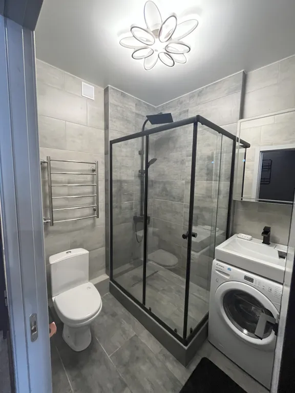 Студия в новом доме рядом с Кадетским училищем