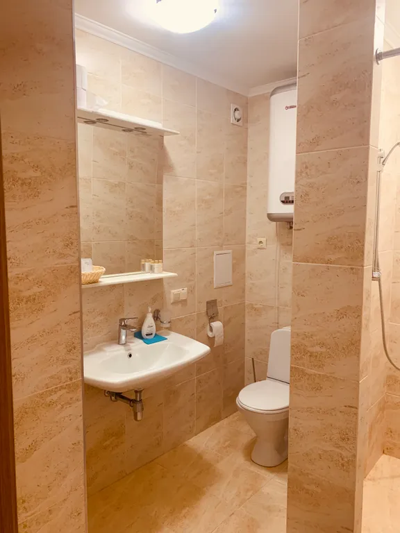 Номер на берегу моря