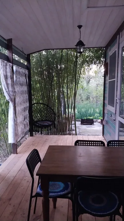 Домик и дворик Персиковая поляна