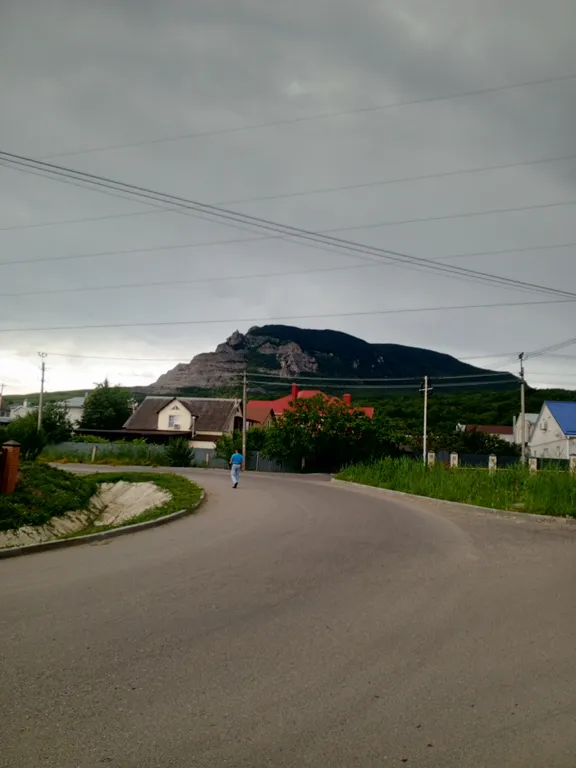 Квартира у подножия горы Змейка рядом с аэропортом