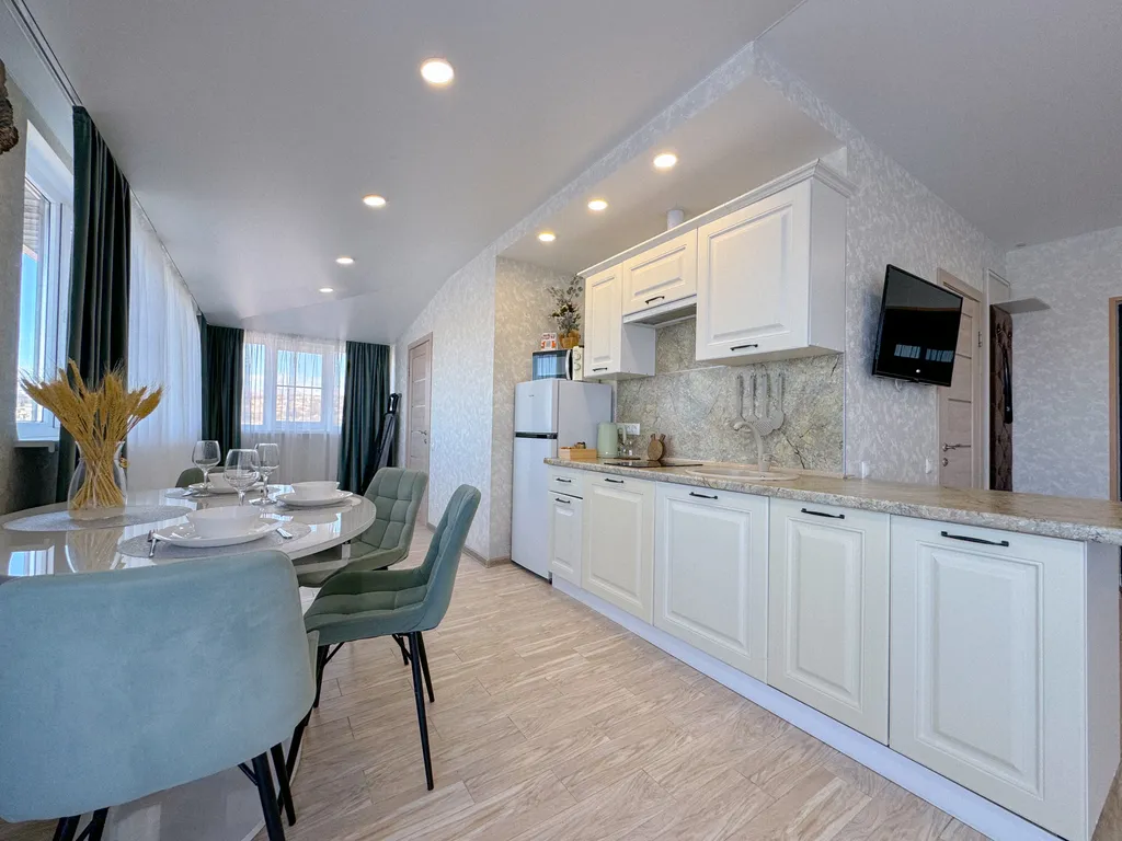 Квартира Family home - просторная 1к квартира до 5 гостей в 100 м от моря — Сириус