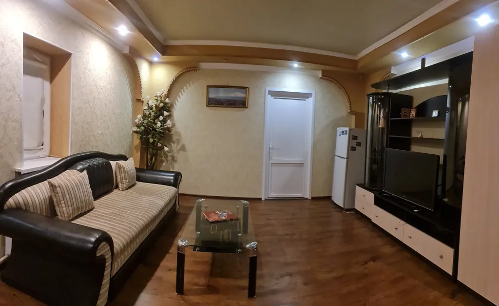 Квартира Пятиместный двухкомнатный Люкс — Лабинск