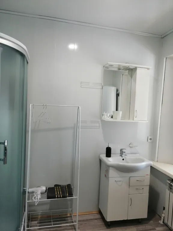 Дом в 3 минутах от источника.
Бесплатная парковка.
Большая кухня.