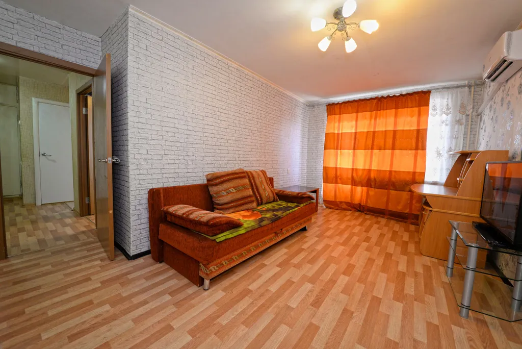 Апартаменты рядом с автомагистралью