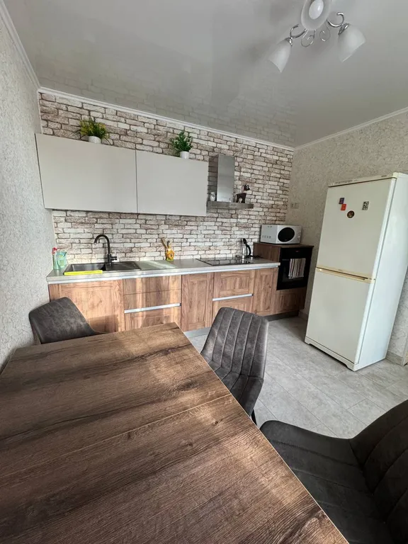 Уютная квартира, возле аквапарка и детской больницей на Гаранькина