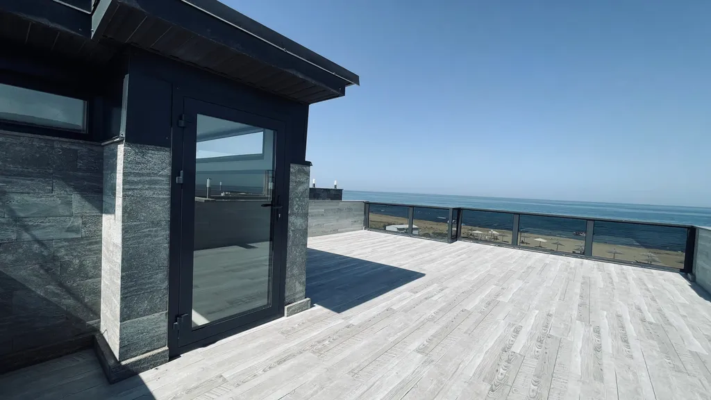 Котеджи у моря