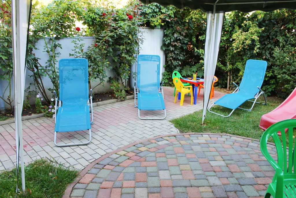 Коттедж у моря со своим двором до 11 человек, беседка, костровая чаша.