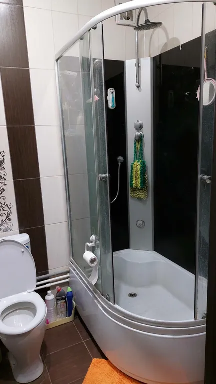 Уютная квартира в тихом районе,  ухоженная клубная территория