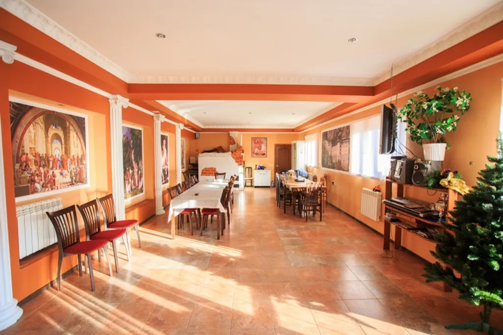 Домик с видом на горы