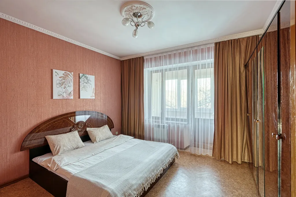 Двухкомнатная квартира у ЦПКиО Алматы, золотой квадрат