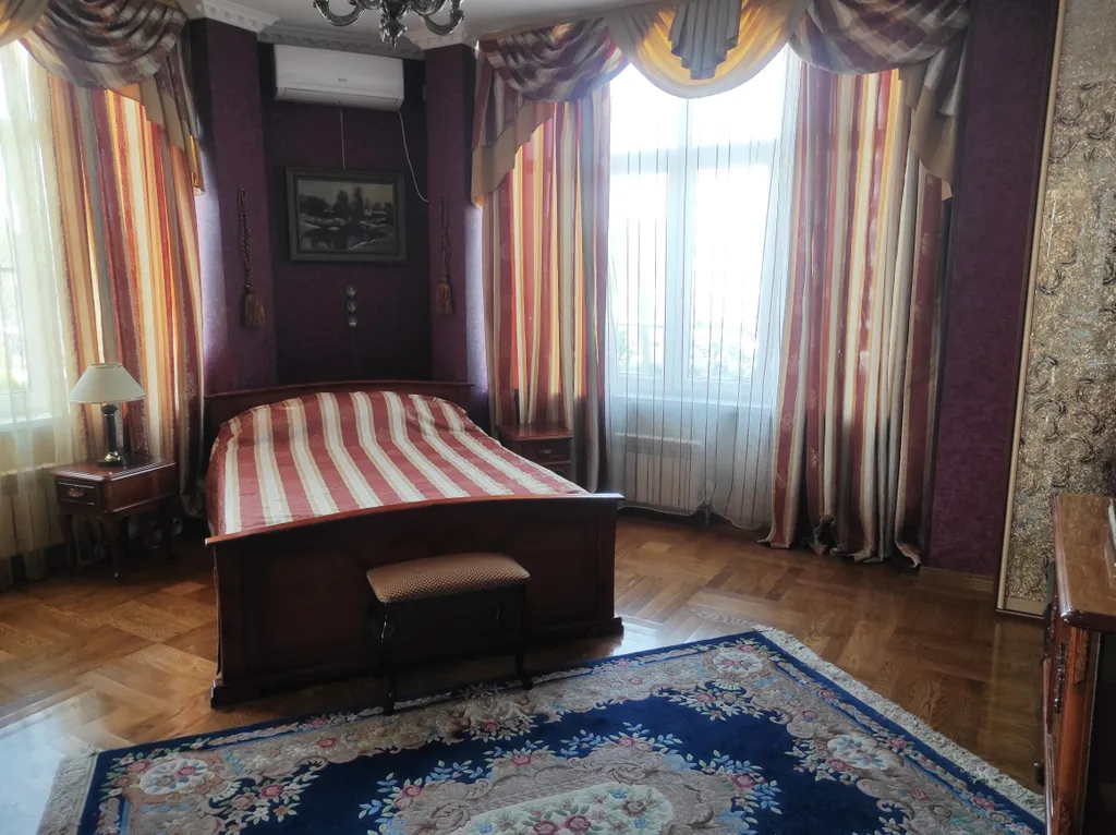 Большой пентхаус с бассейном