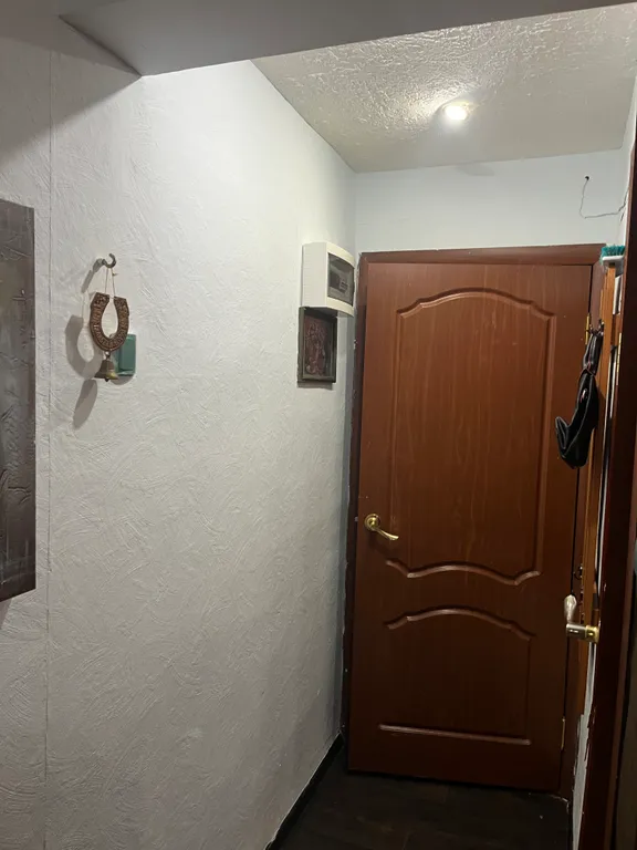 Уютная квартира-студия на втором этаже при въезде в город