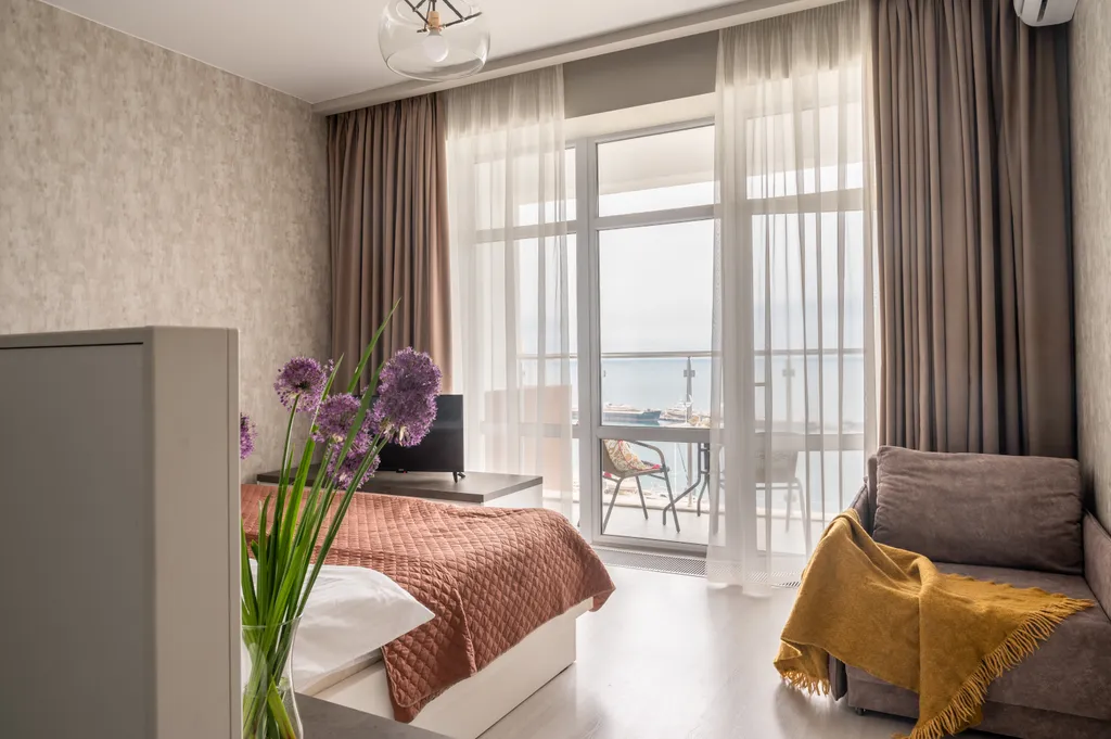 Уютная студия с прямым видом на море