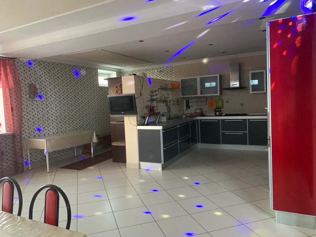 Уютный большой коттедж