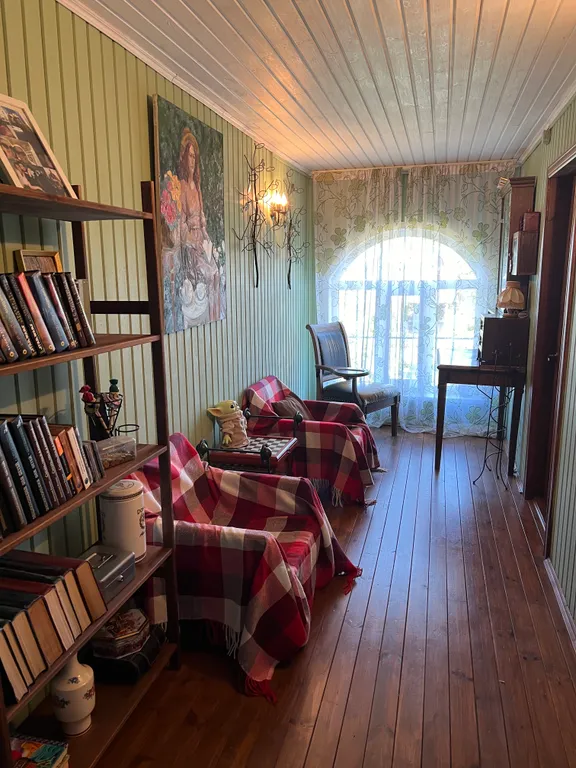 Загородный дом в лесу на Волге