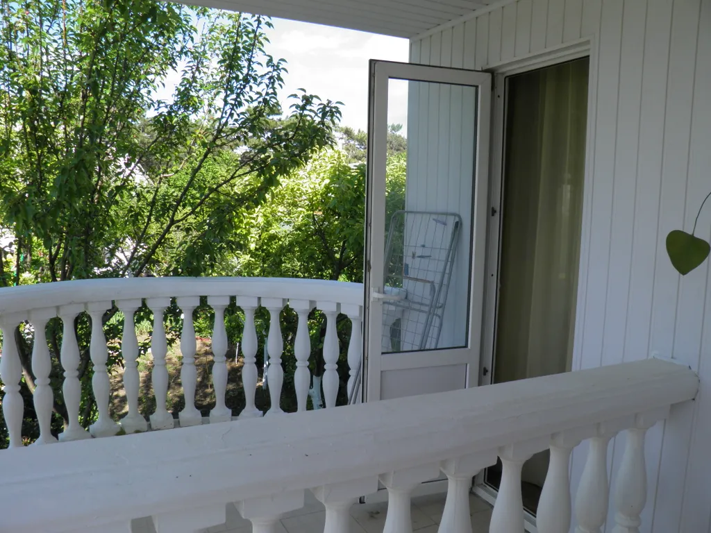 Комната у самого моря