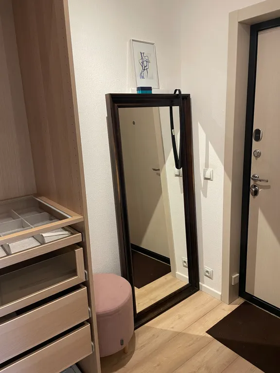 Дизайнерская студия с панорамным балконом в ЖК Две Столицы