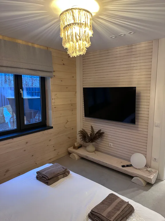 Уютный дом у подножья горы Белая