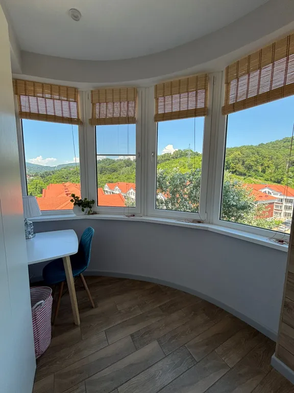 Квартира Двухкомнатная квартира с дизайнерским ремонтом — Адлер