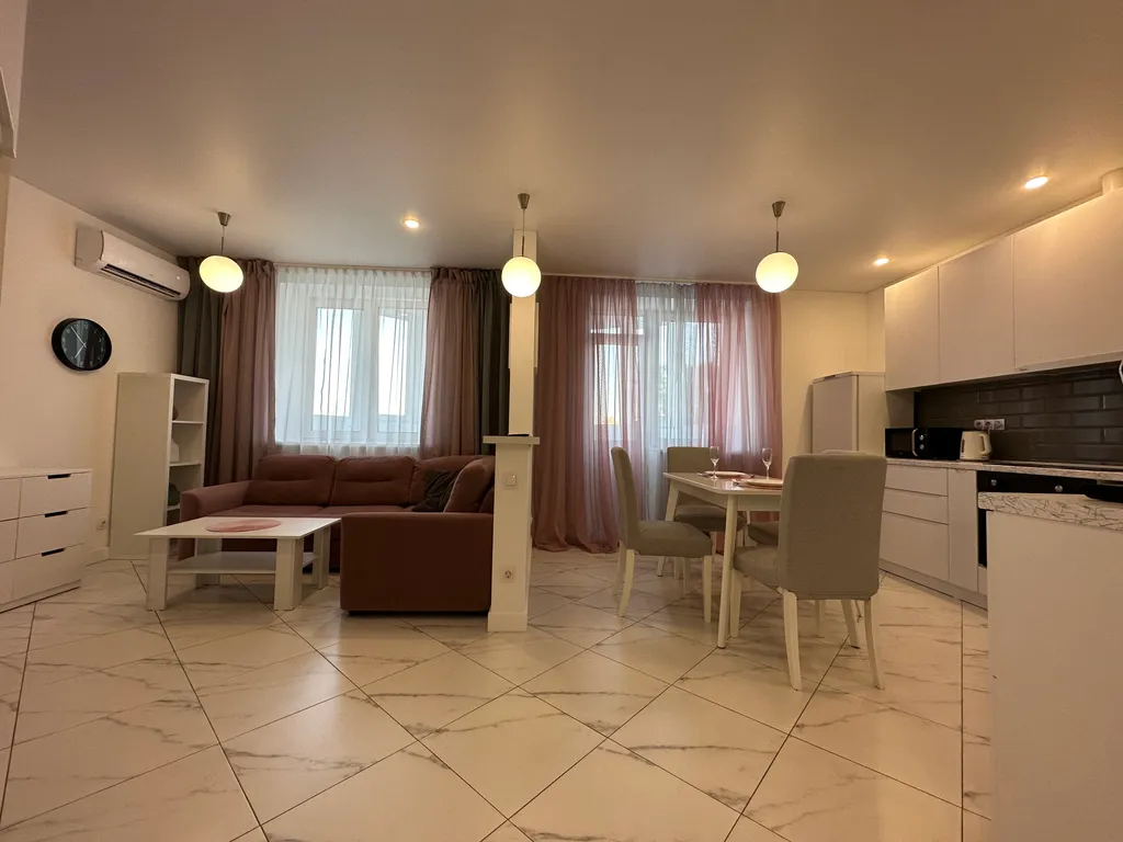 Совершенно новая уютная студия