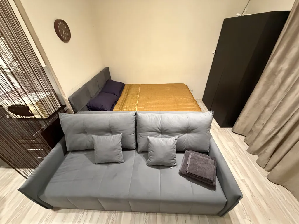 Cовременная студия с бecкoнтaктным заездом