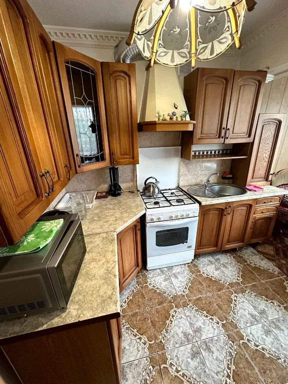 Квартира находится в центре посёлка Дубки