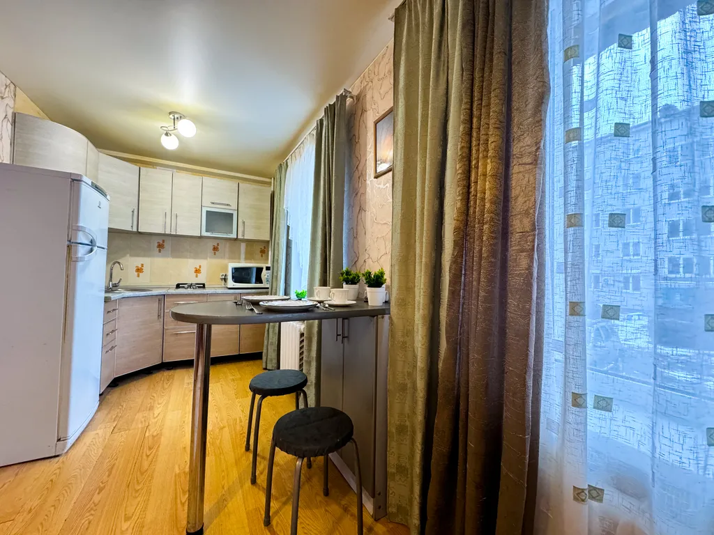 Апартаменты рядом с ФОК Надежда