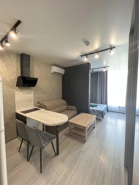 Студия в новом доме рядом с Кадетским училищем