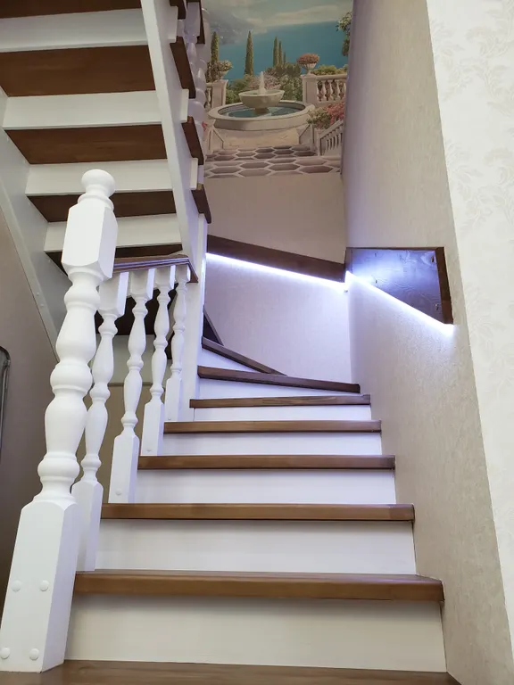 Коттедж с бассейном возле леса