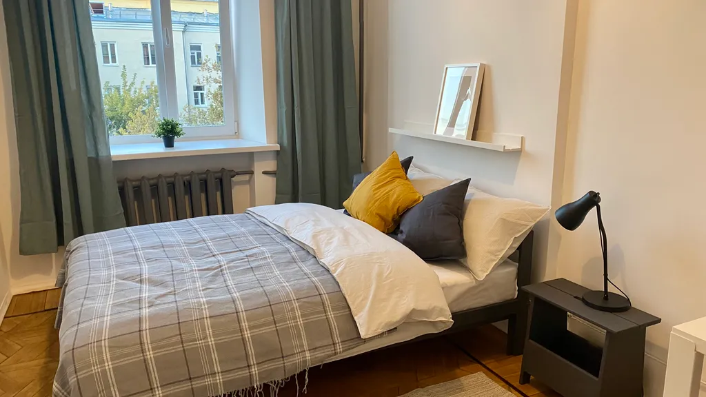 Квартира Комната с высокими потолками в центре — аренда посуточно в Москва