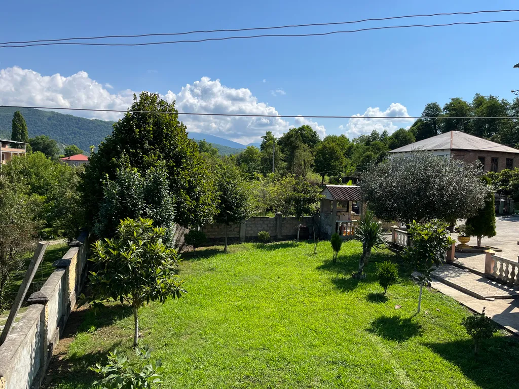 Коттедж Коттедж «Басиат» с видом на горы — Сухум