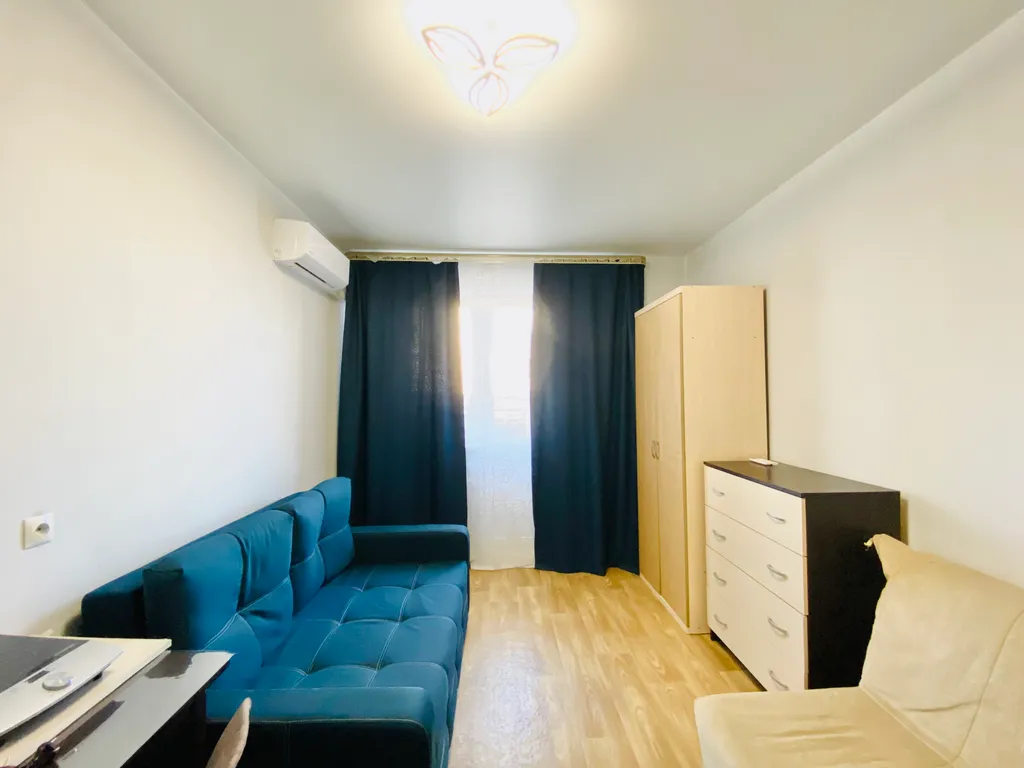 Пингвин в гараже