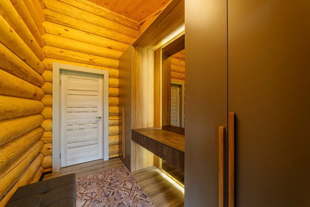 Дом на берегу большого озера