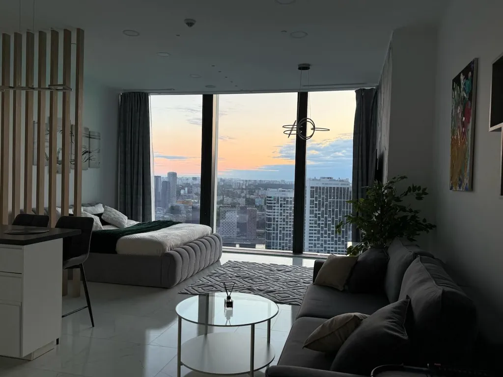 Квартира Квартира Sky City Moscow Уютная студия с Аэрохоккеем в Москва Сити. — Москва